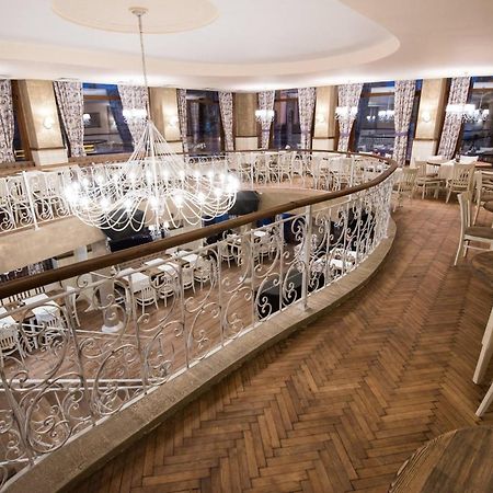 Hotel Victoria ปานากูย์ริชเต ภายนอก รูปภาพ